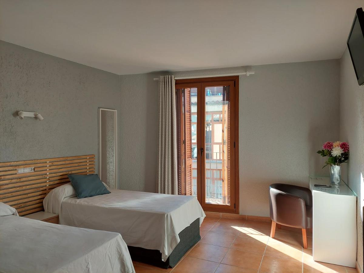 Hotel Acebo Plaza Mayor Хака Екстер'єр фото