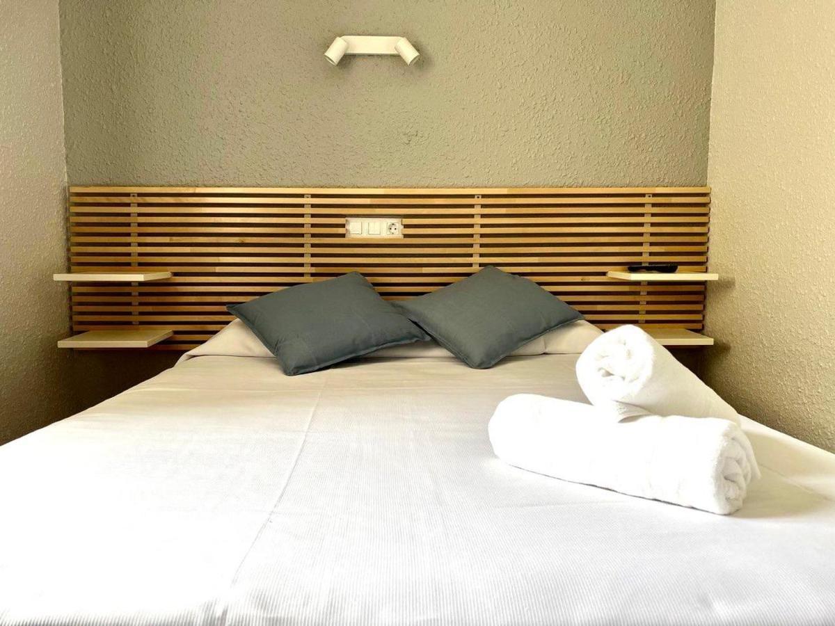 Hotel Acebo Plaza Mayor Хака Екстер'єр фото