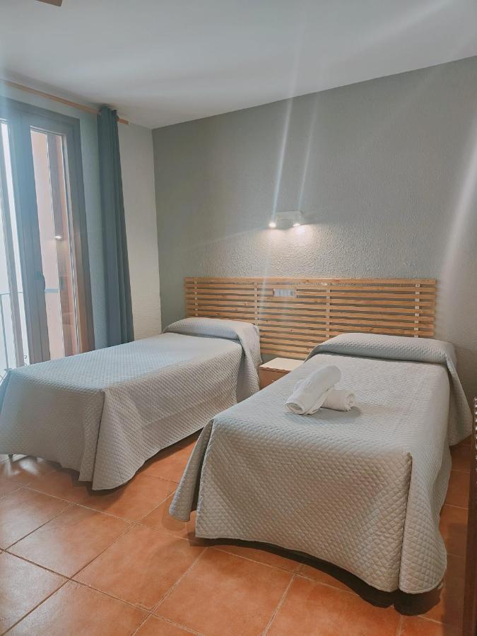 Hotel Acebo Plaza Mayor Хака Екстер'єр фото