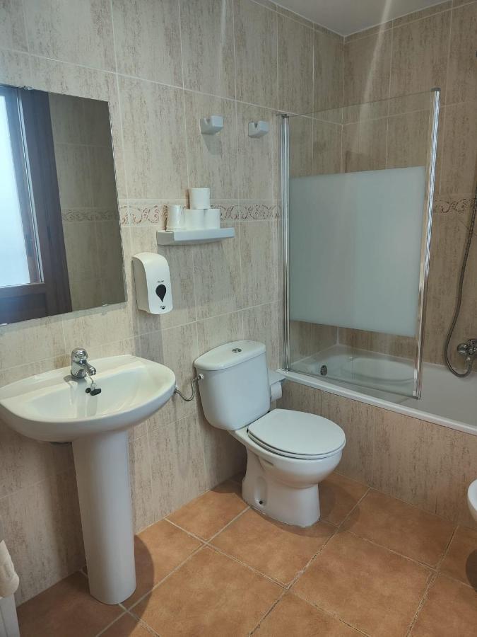 Hotel Acebo Plaza Mayor Хака Екстер'єр фото