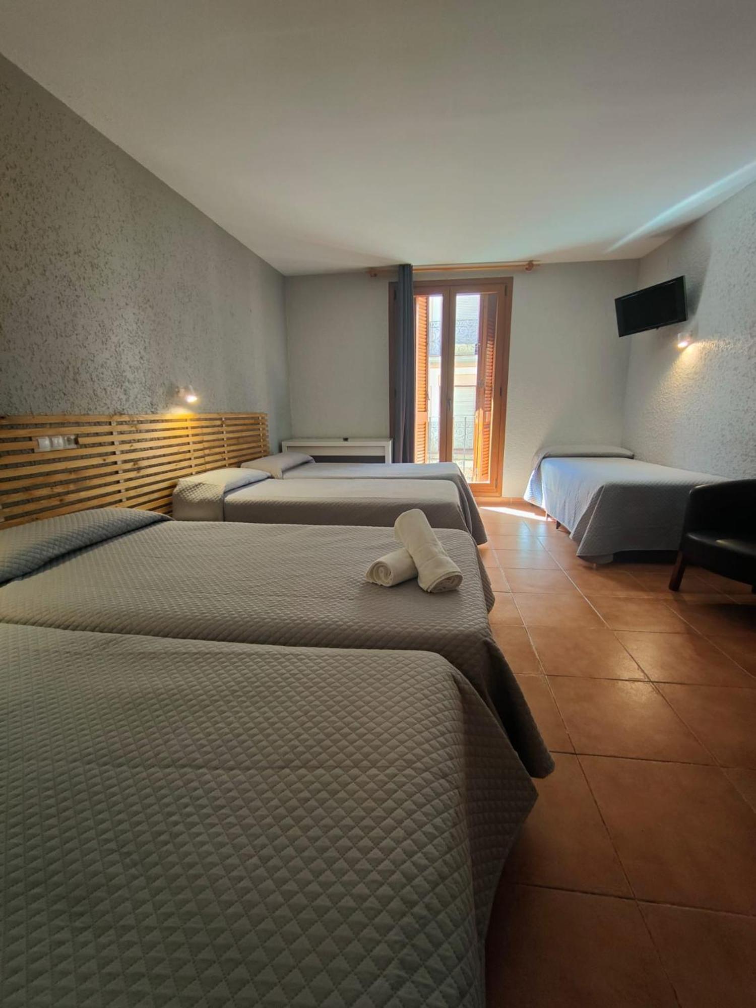 Hotel Acebo Plaza Mayor Хака Екстер'єр фото